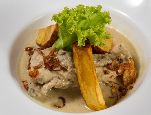 Opor Ayam (Photo credit: Borobudur Indonesian Cuisine on Facebook)