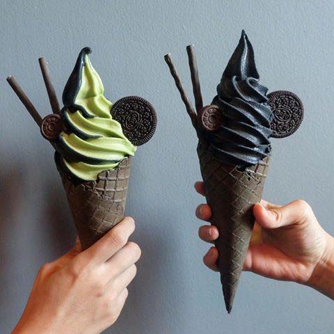 Charcoal Soft-Serve at Jeje Dessert & Cafe