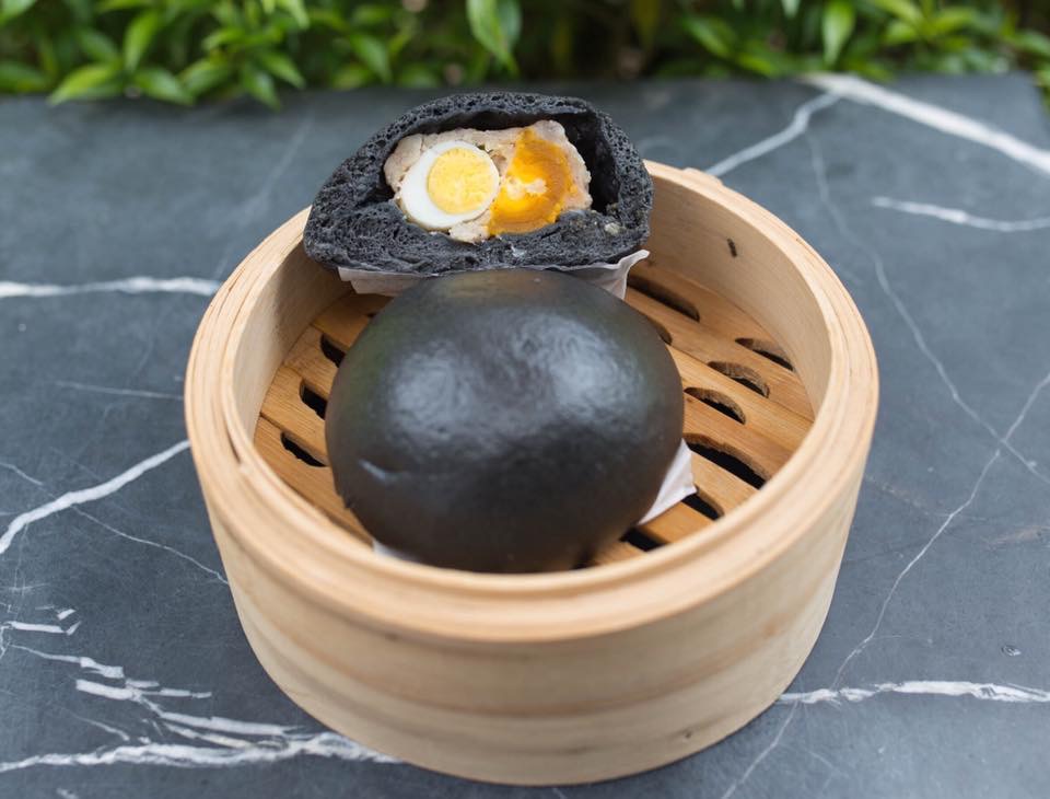 Black Bun at Nompao