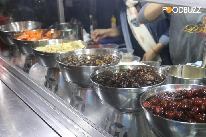 Lots of ingredients making a bowl of "Jab Leang"