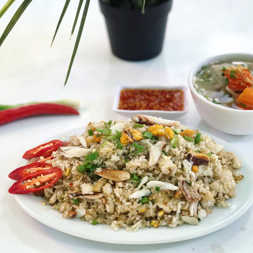 បាយឆាក្តាមល្បីកំពត