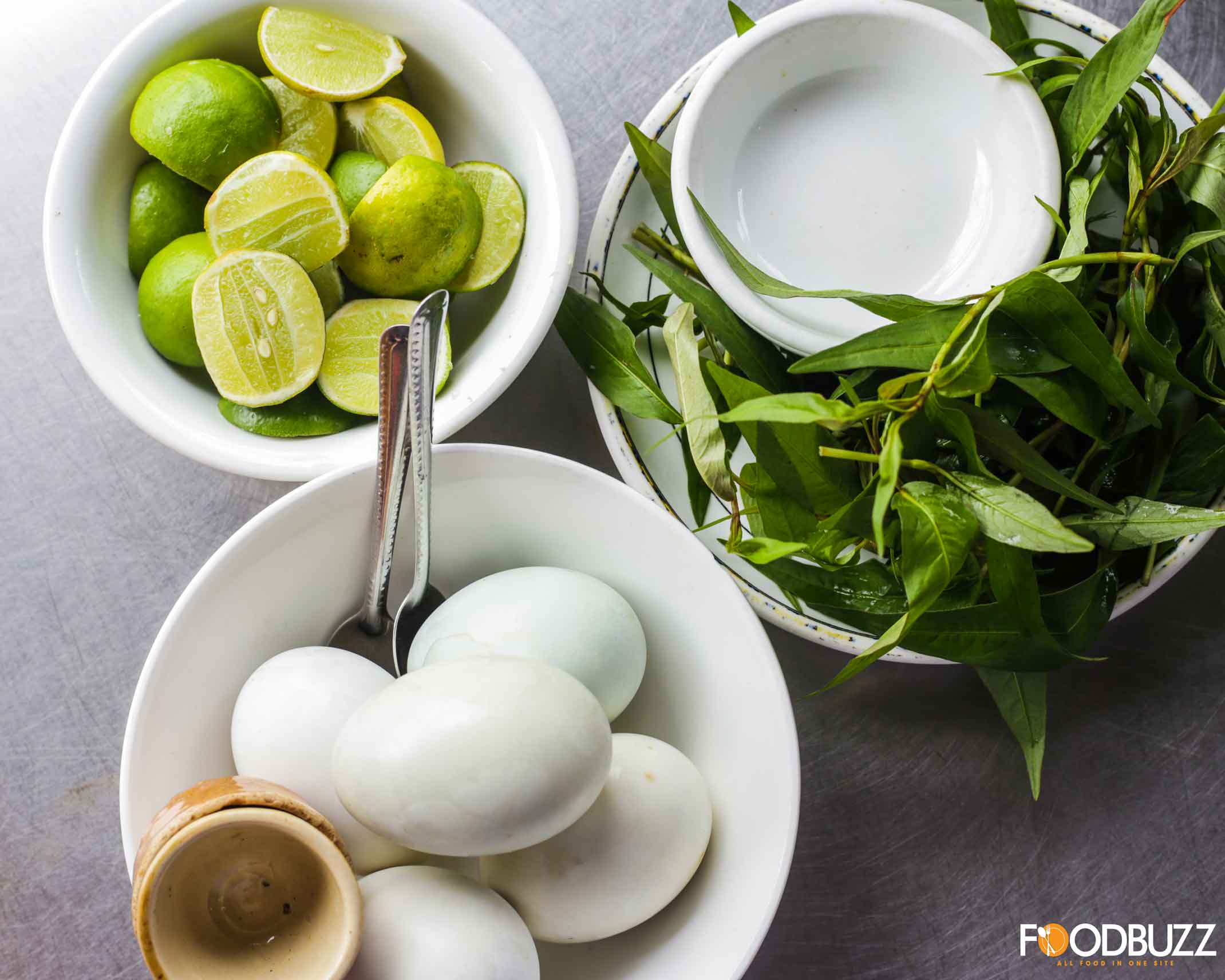 Don't forget to mix the sauce with pickled garlic.