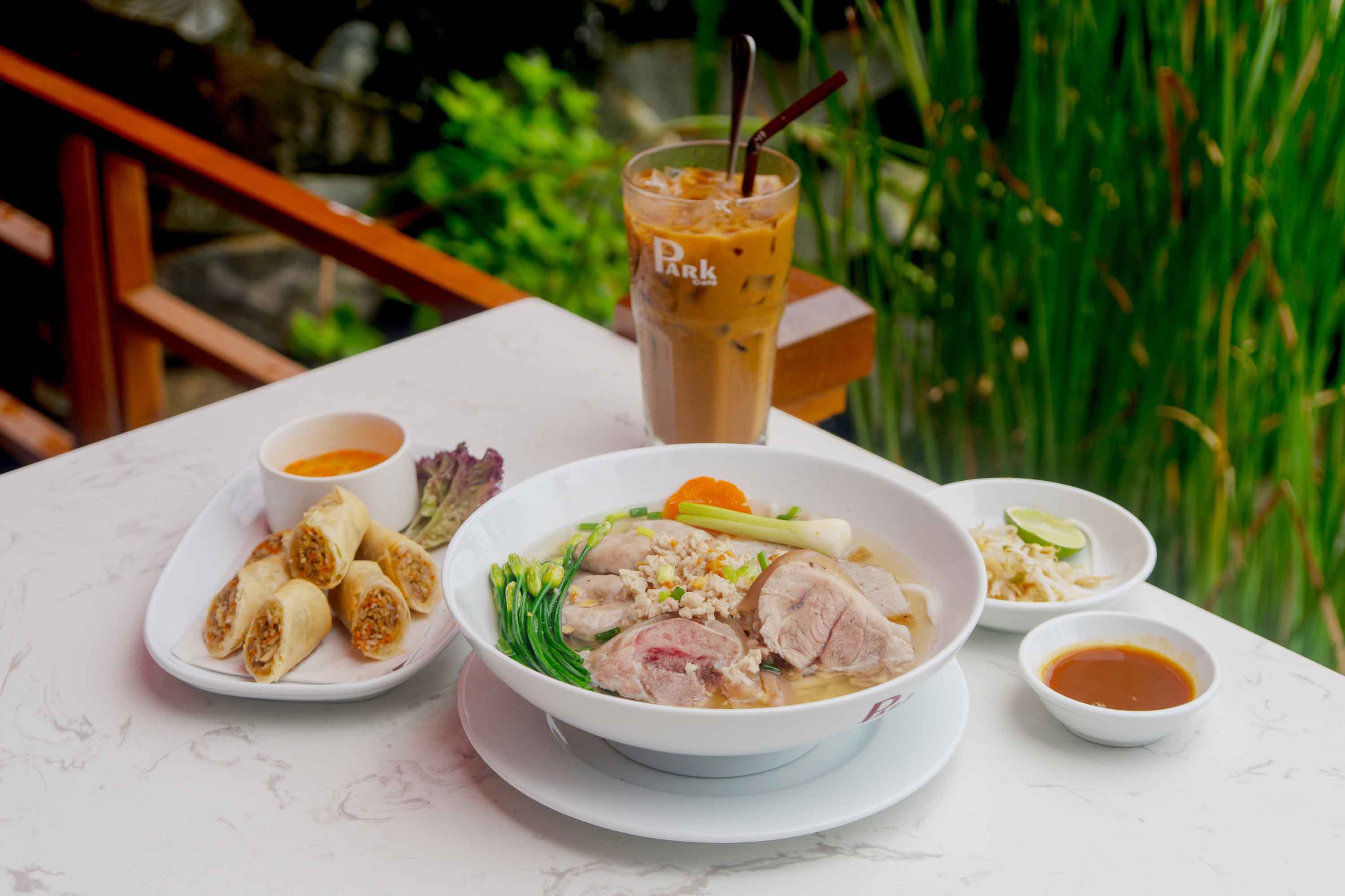 បបរលតឆ្ងាញ់ប្លែកពីផាកកាហ្វេ