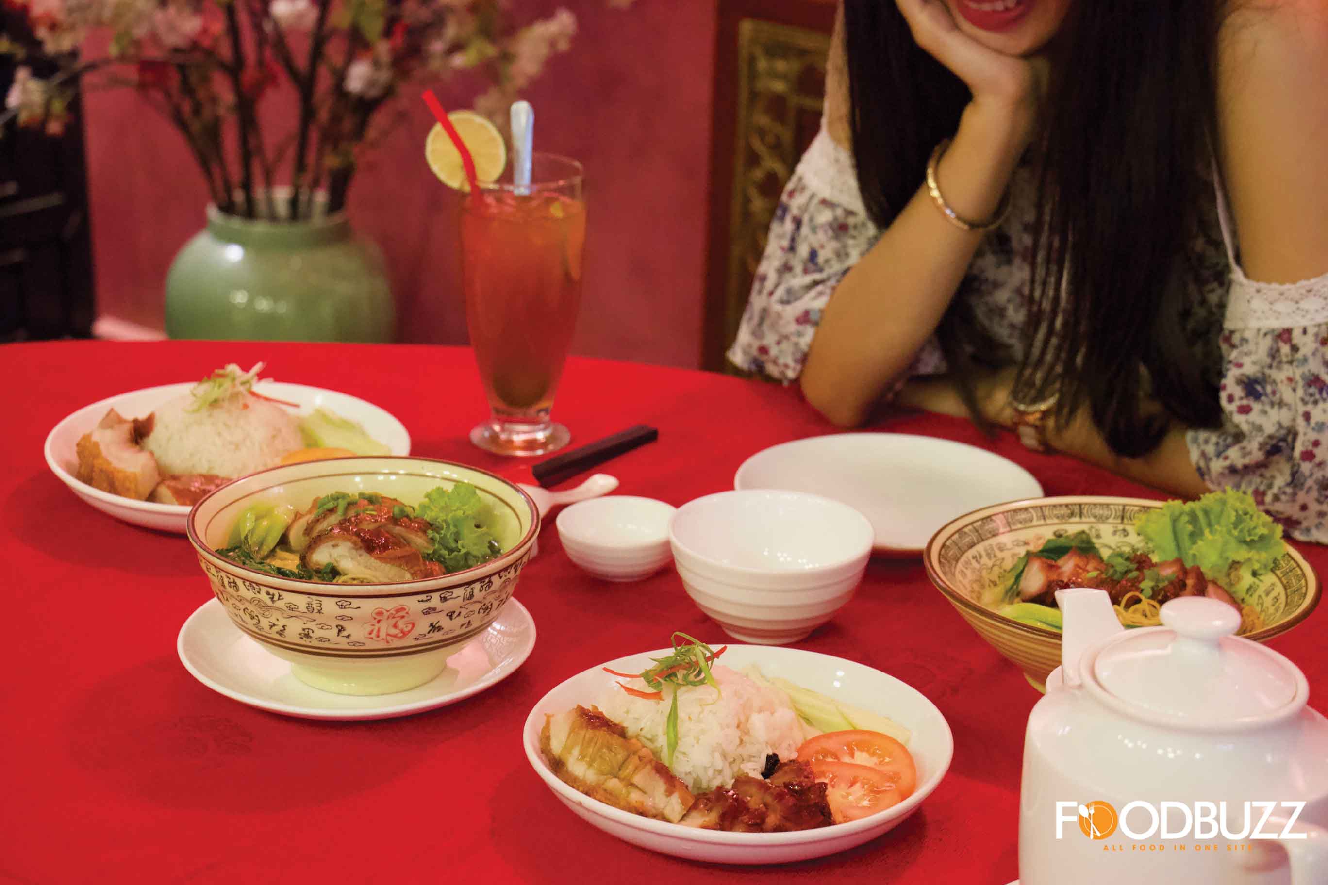 Not only the Chinese noodle they serve here, but also the savory dim sum.